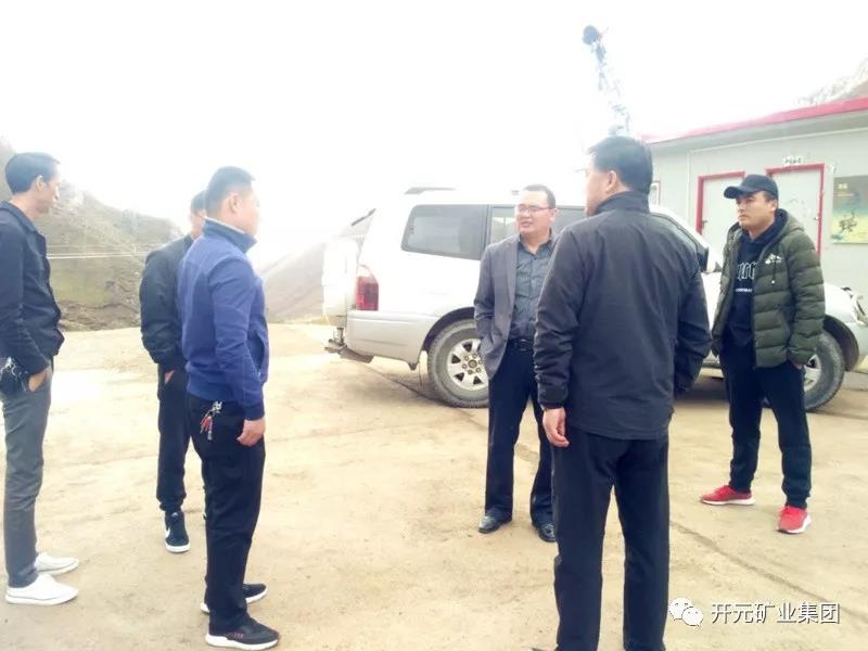 科學發(fā)展 統(tǒng)籌兼顧 穩(wěn)步生產(chǎn)│州、縣國土資源局領(lǐng)導赴興海銅鑫進行年檢